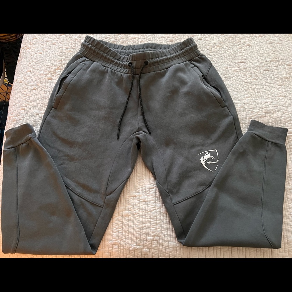 Men’s Alphalete Grey Joggers